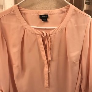 Gorgeous blush pink Torrid top!